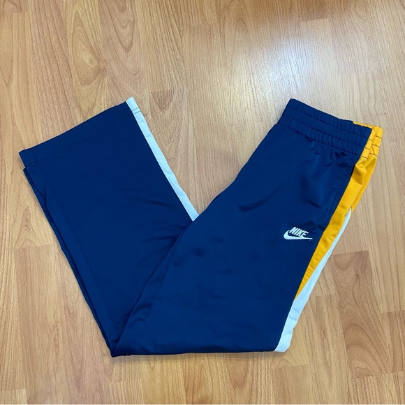 Vintage Nike Boys Kids Logo Track Pants Size Medium - Picture 3 of 8